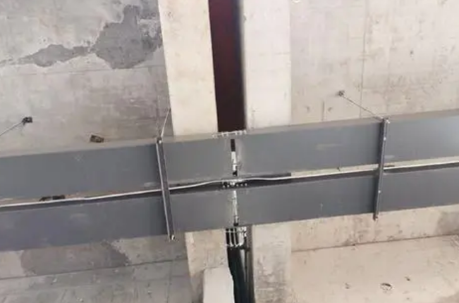 橋架伸縮節(jié)圖2 橋架伸縮節(jié)圖2